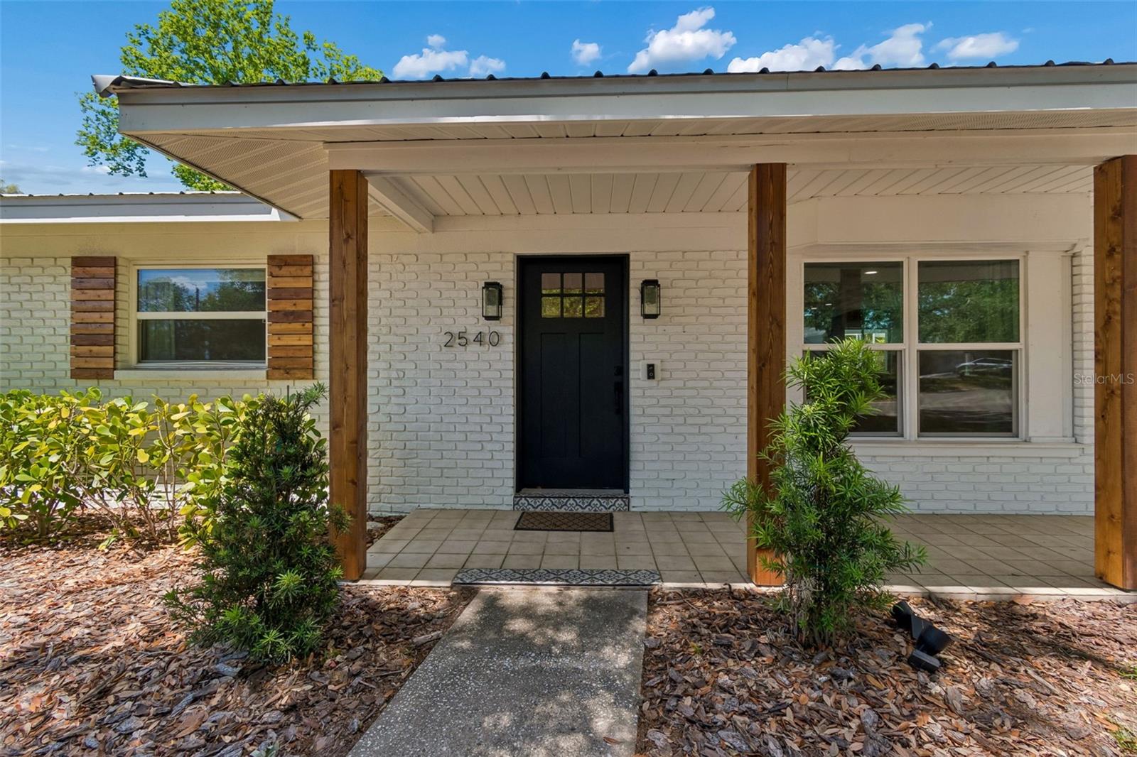 2540 LAKE ELLEN CIR
