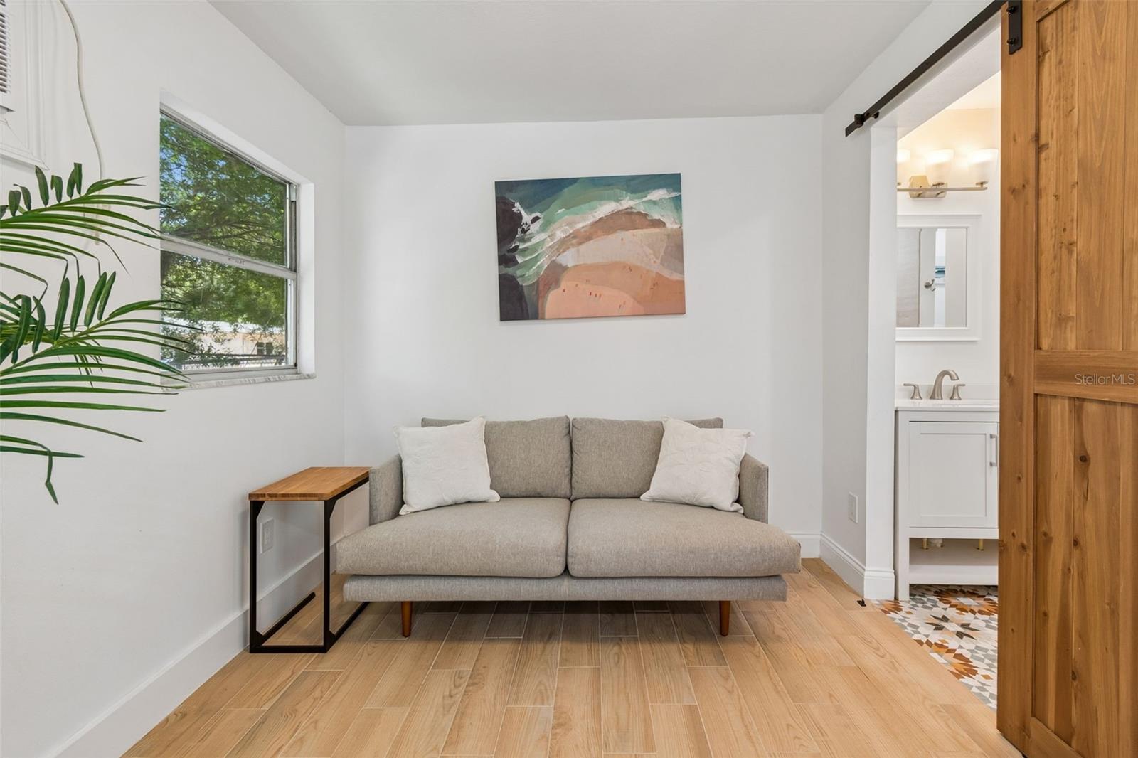 2540 LAKE ELLEN CIR