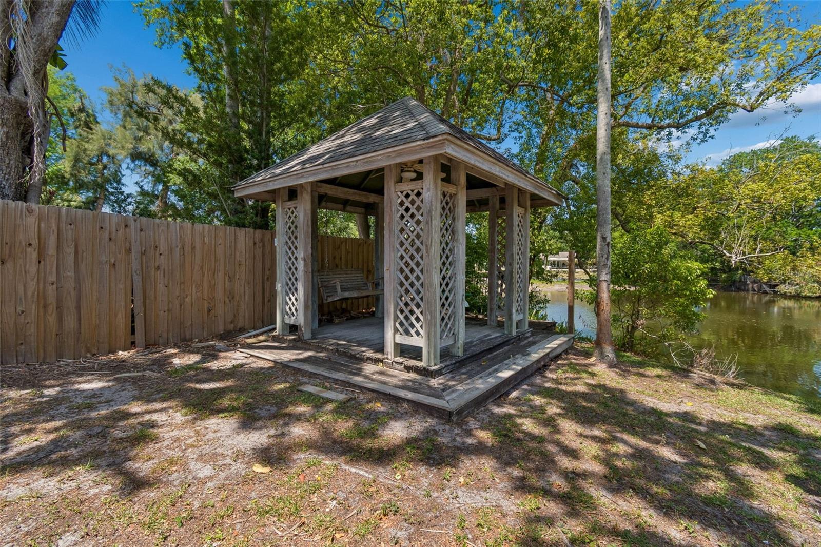 2540 LAKE ELLEN CIR
