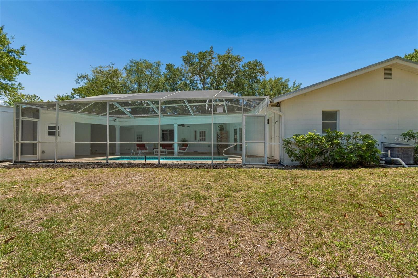 2540 LAKE ELLEN CIR