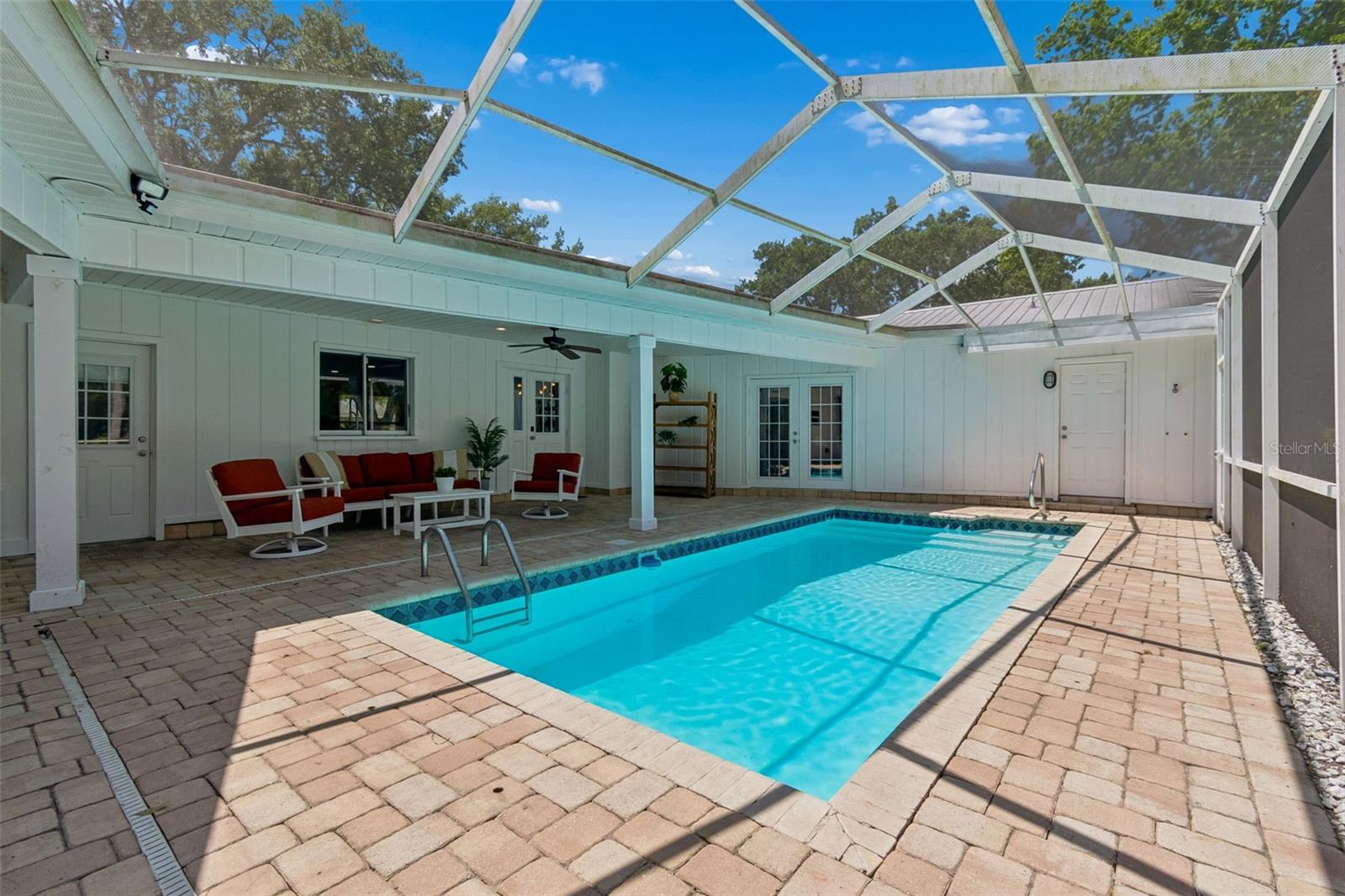 2540 LAKE ELLEN CIR