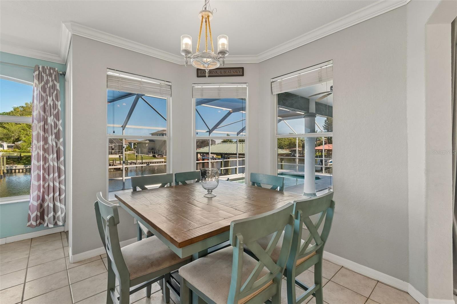 703 BUNKER VIEW DR