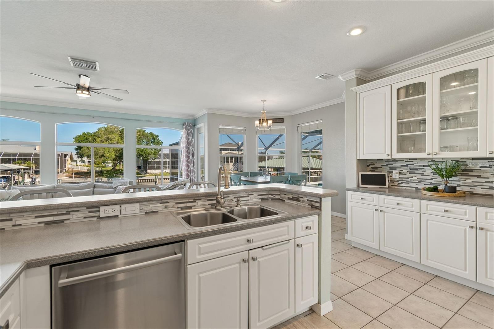 703 BUNKER VIEW DR