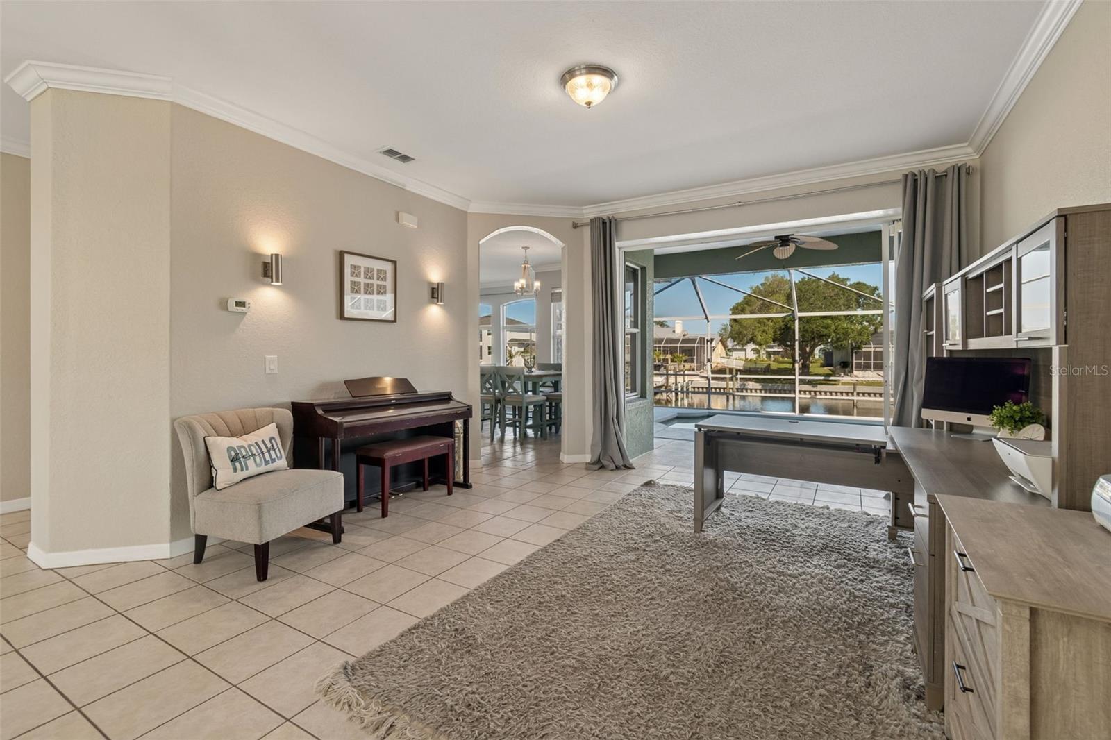 703 BUNKER VIEW DR
