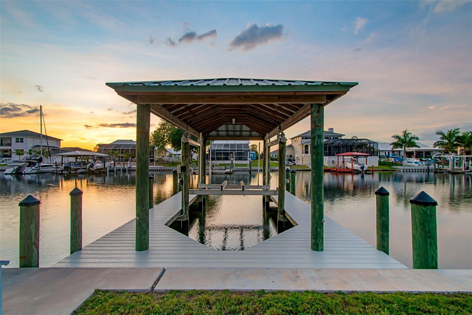 703 BUNKER VIEW DR