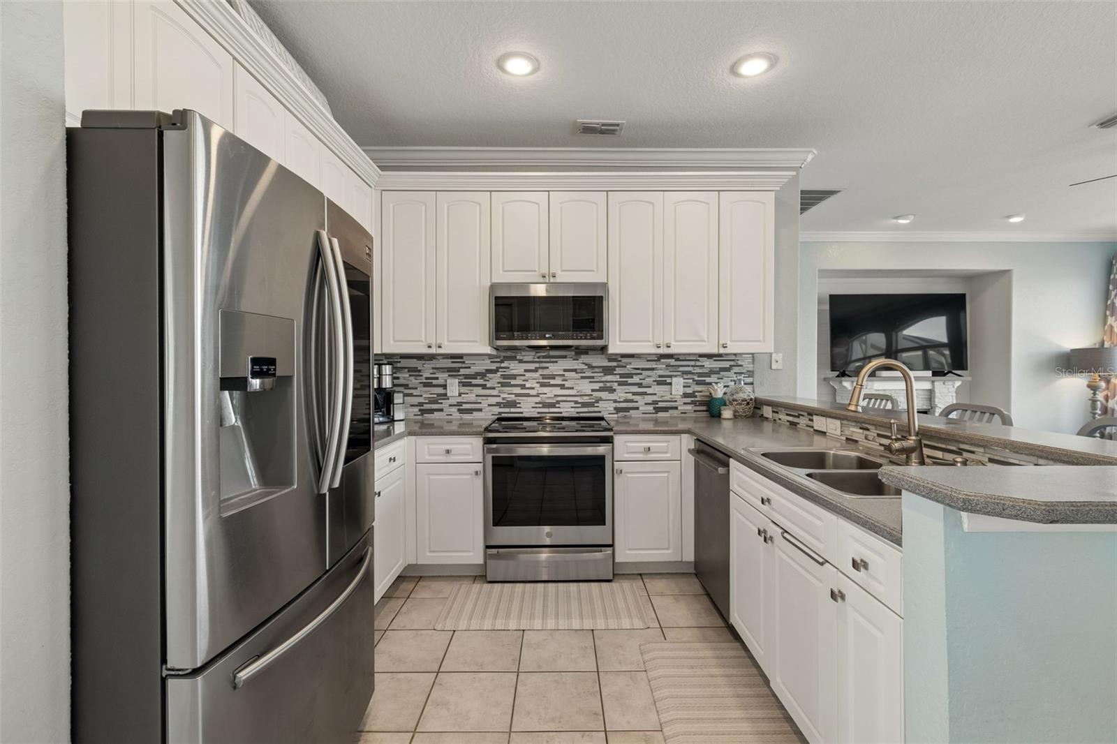 703 BUNKER VIEW DR
