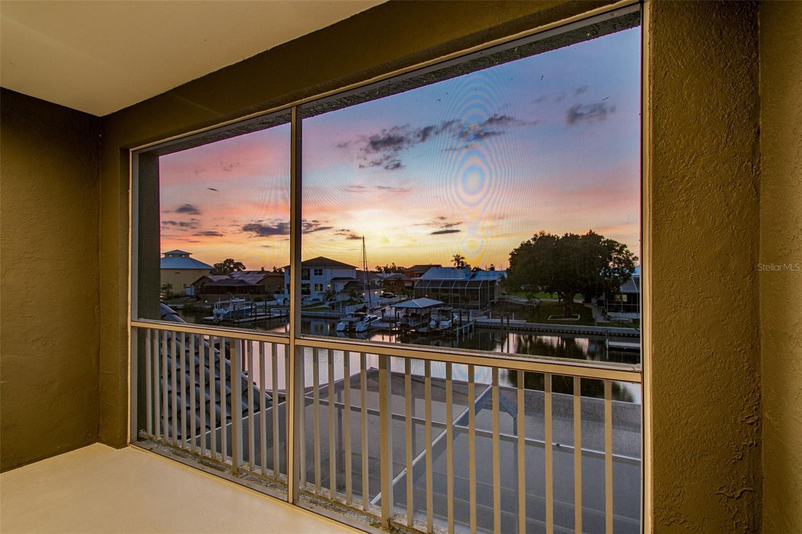 703 BUNKER VIEW DR