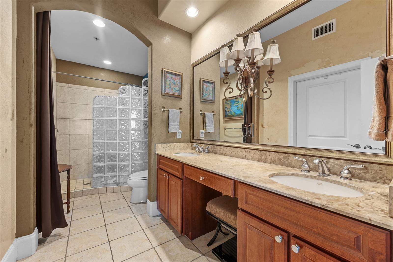 275 BAYSHORE BLVD #1006