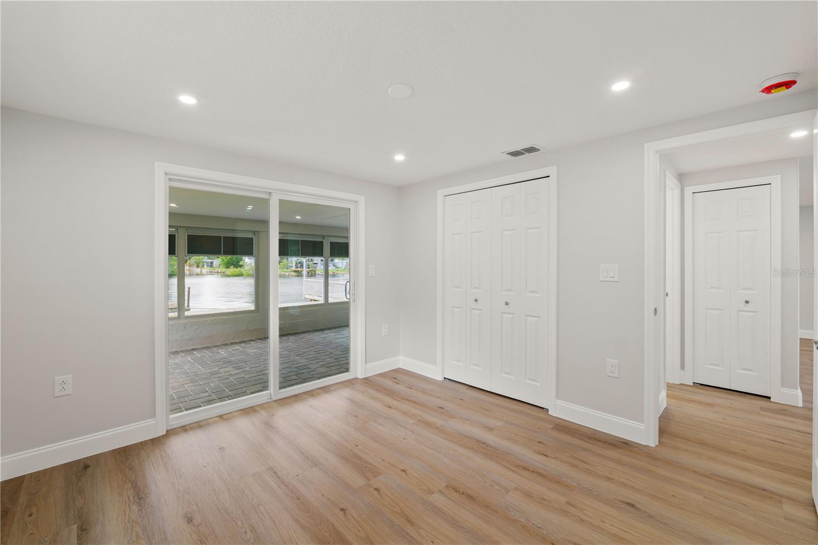 6617 HARBOR DR