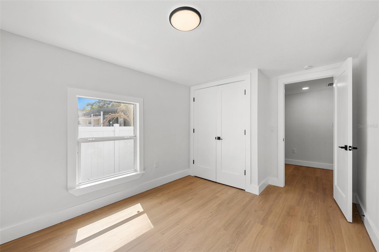 206 E NORTH ST