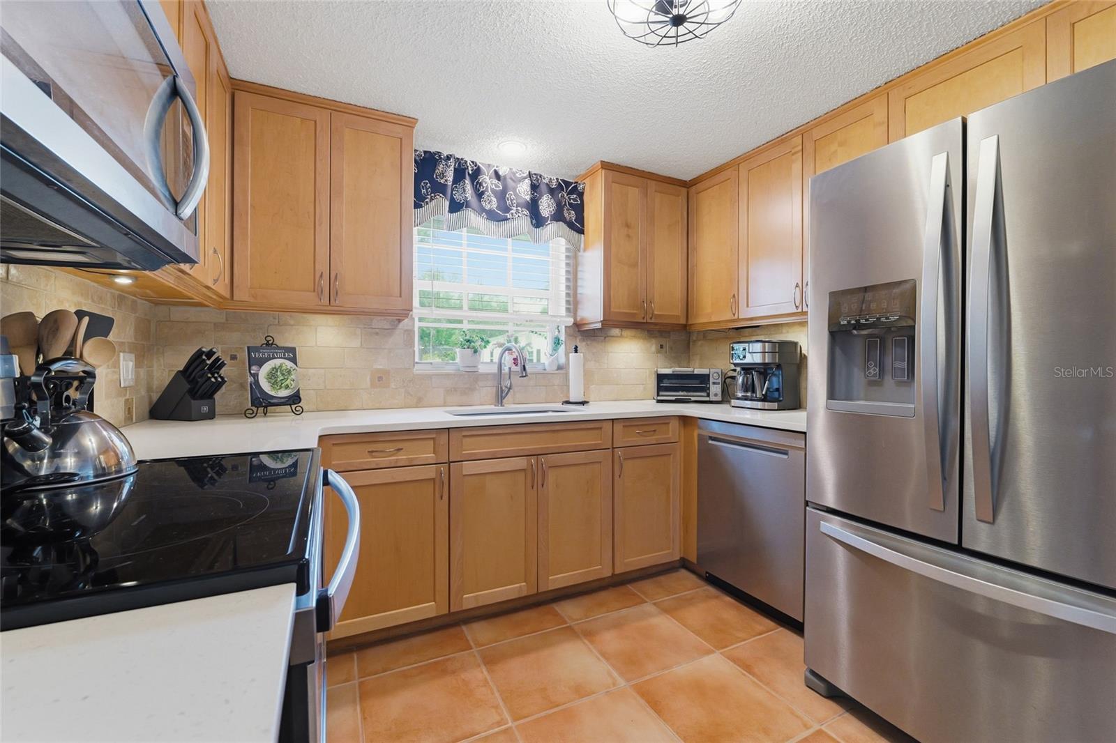 3807 W PALMIRA AVE