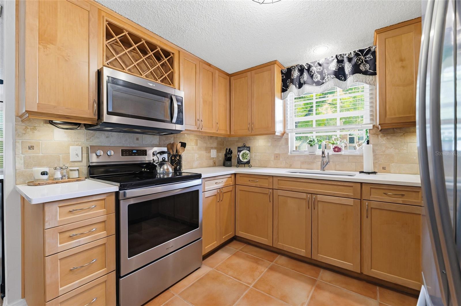 3807 W PALMIRA AVE