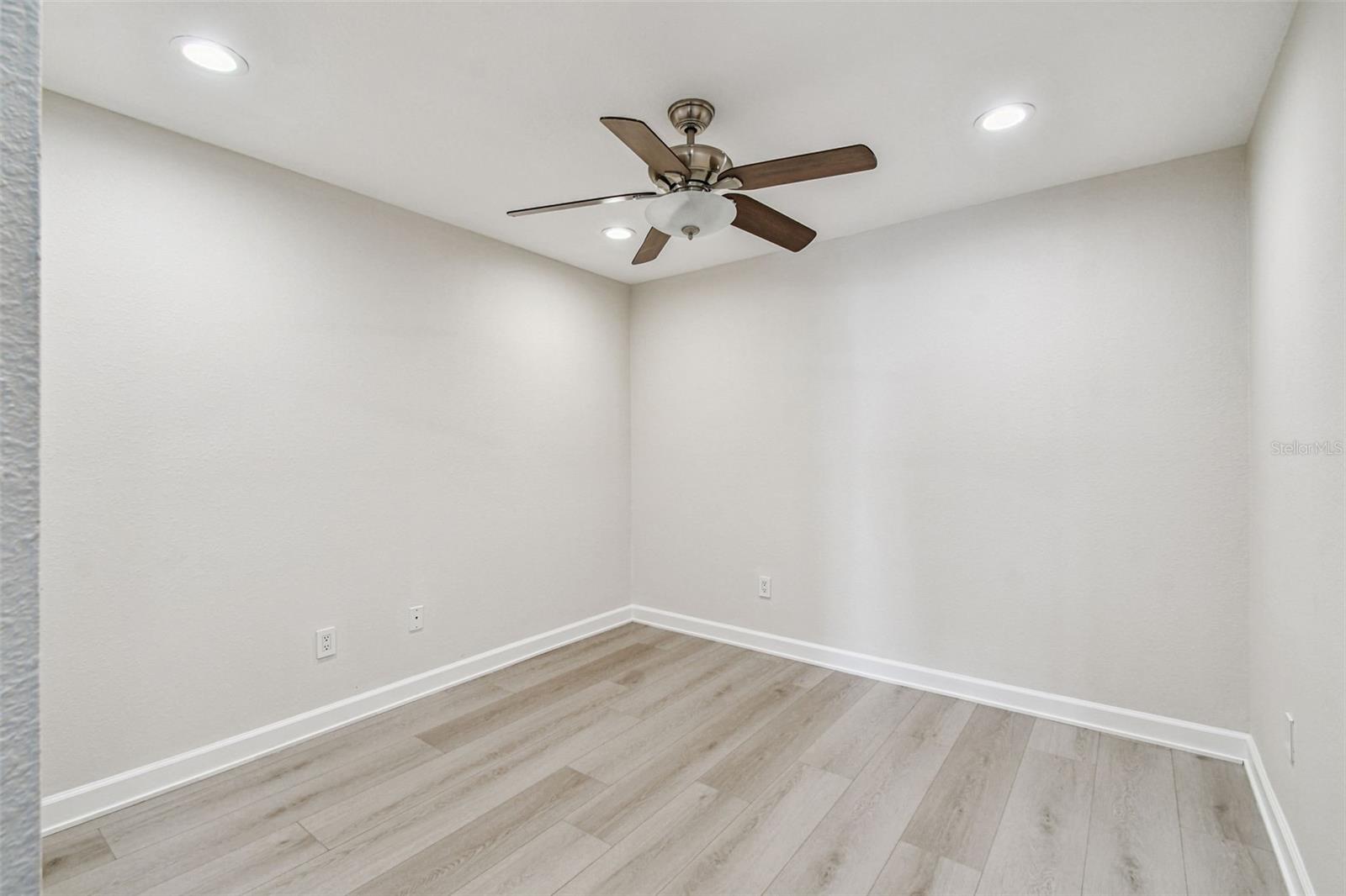 24 ADALIA AVE