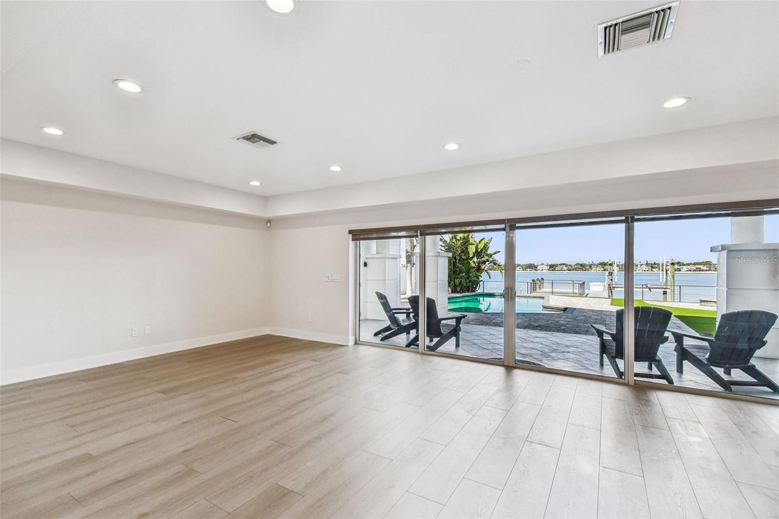 24 ADALIA AVE