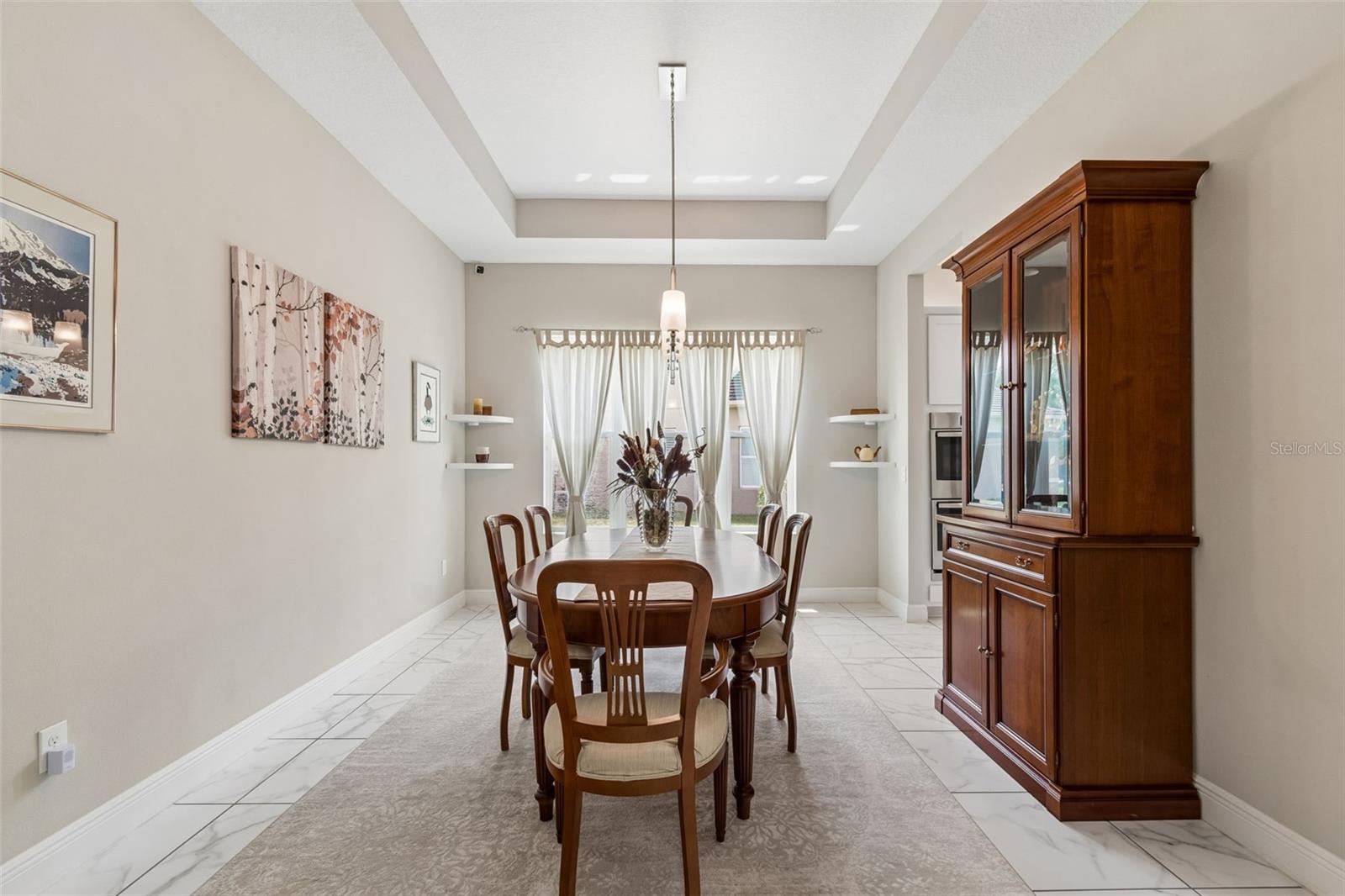 2213 HOLLOW FOREST CT
