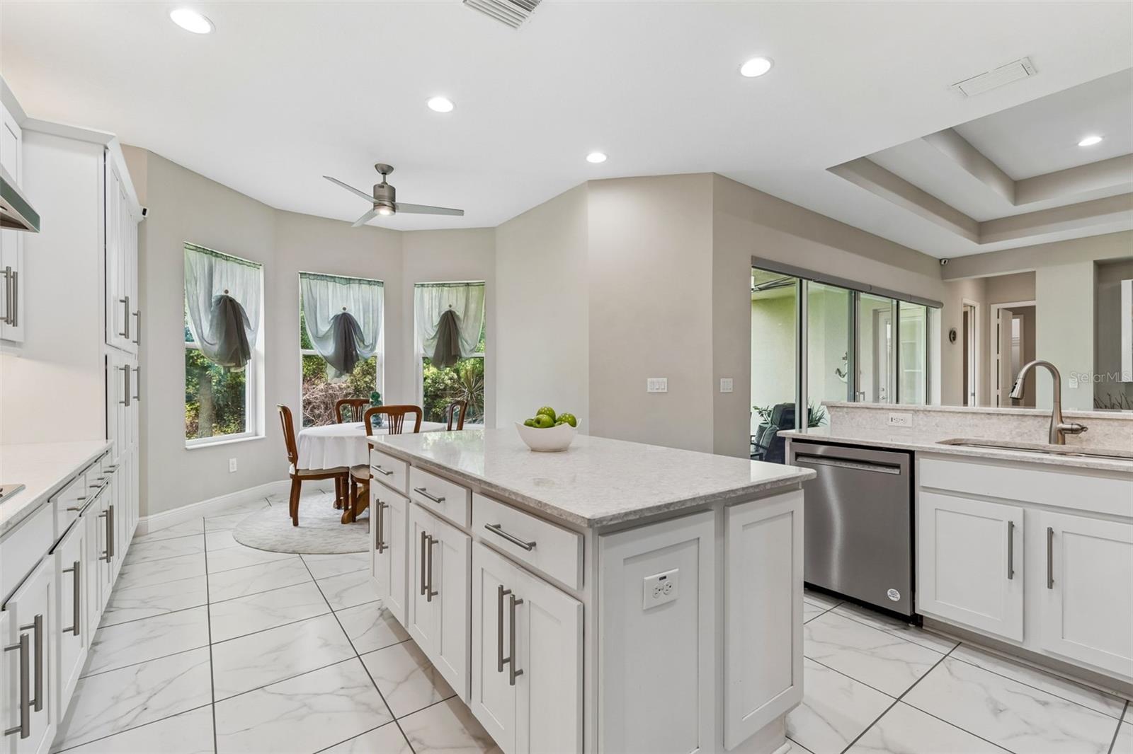 2213 HOLLOW FOREST CT