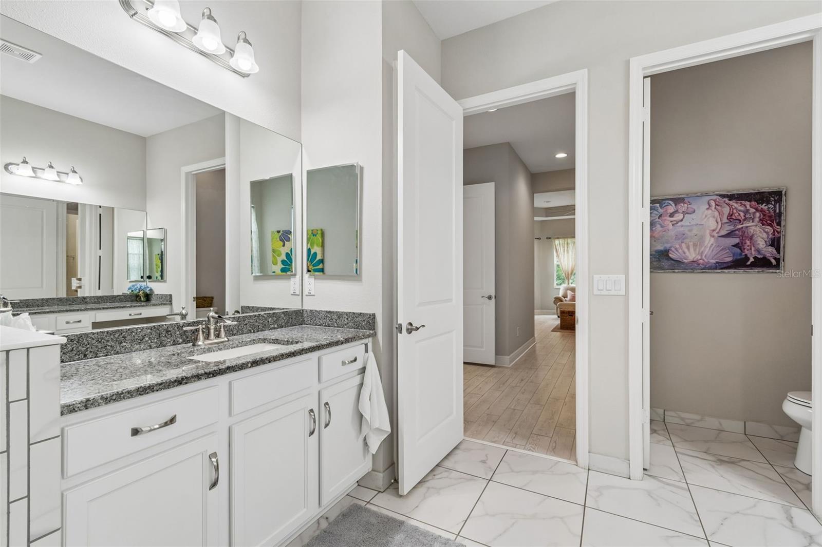 2213 HOLLOW FOREST CT