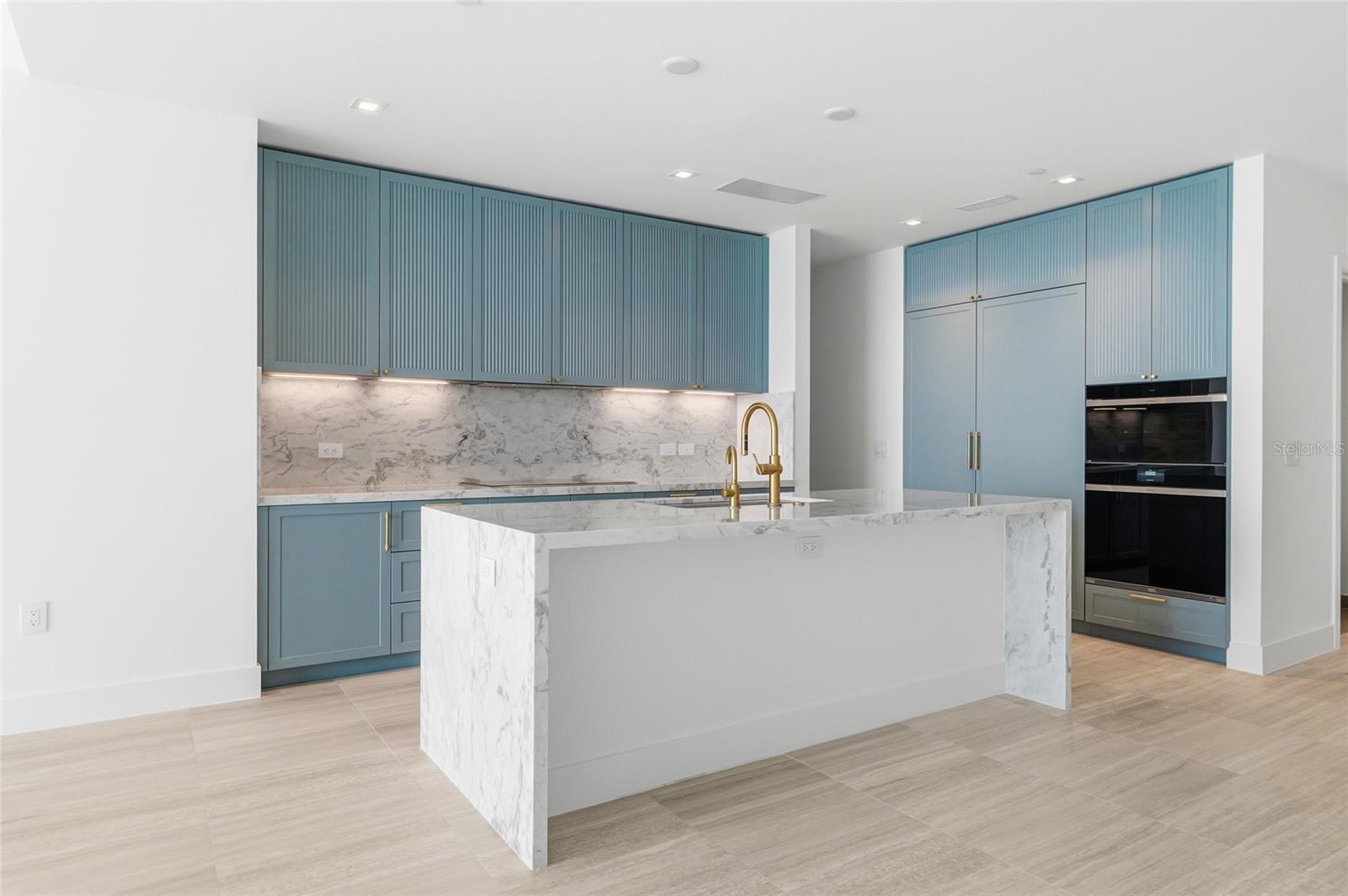 3015 S YSABELLA AVE #2102