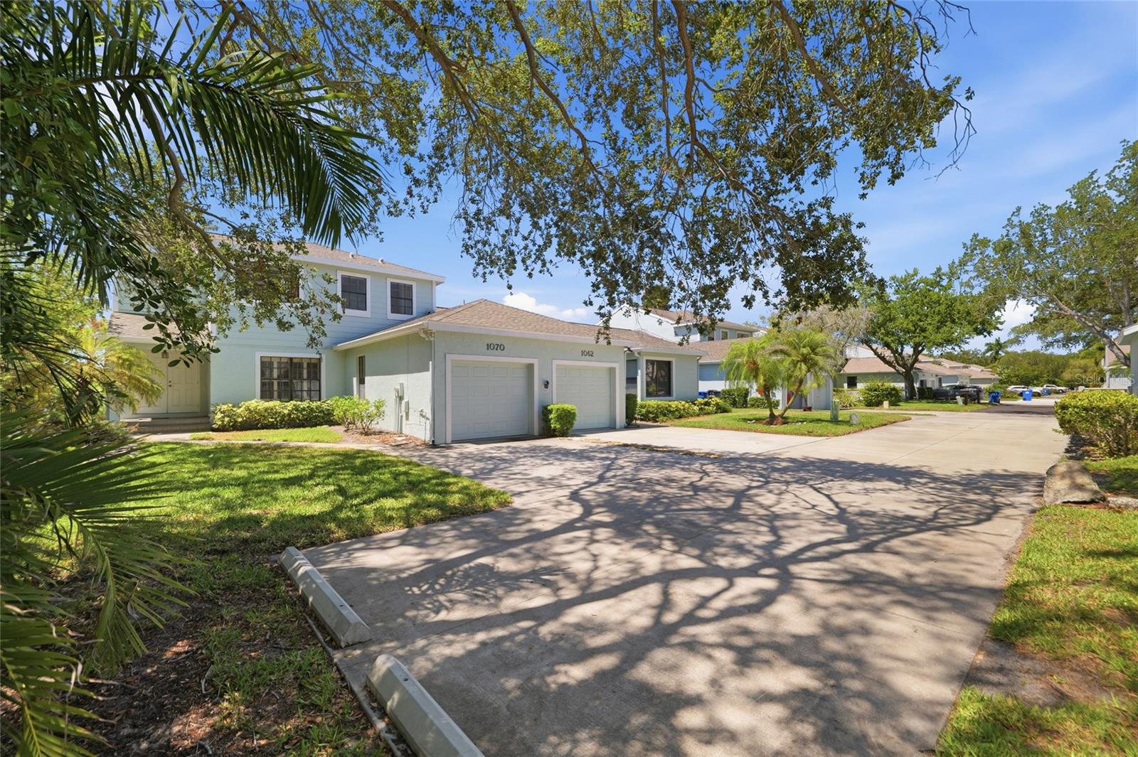 1070 SANABEL CT NE