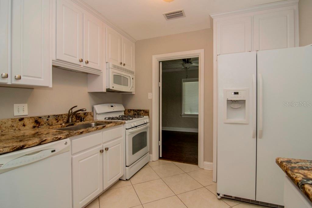411 S ALBANY AVE #1