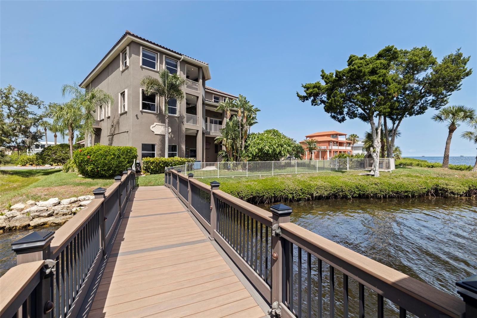 4631 HARBORPOINTE DR