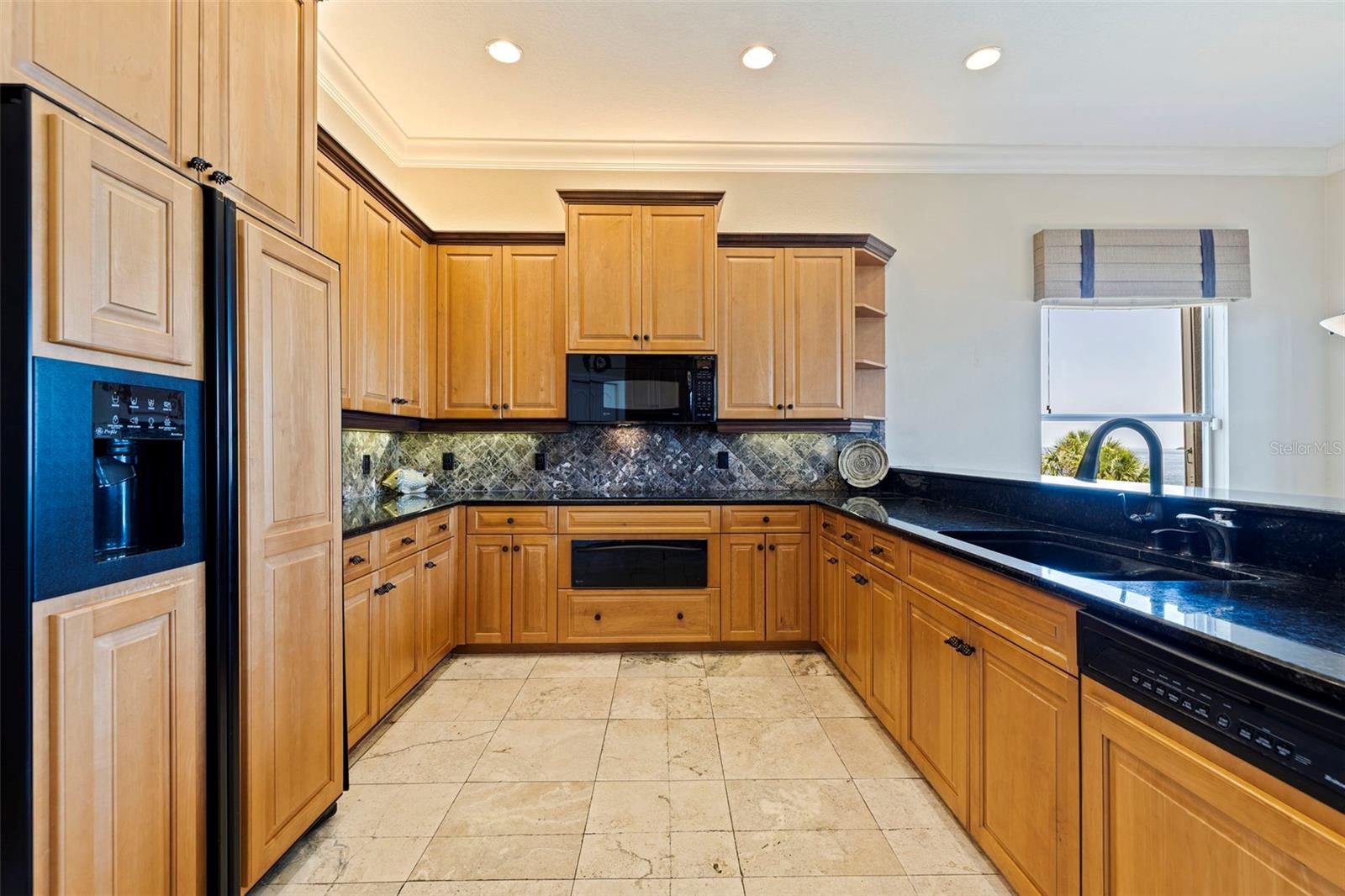 4631 HARBORPOINTE DR