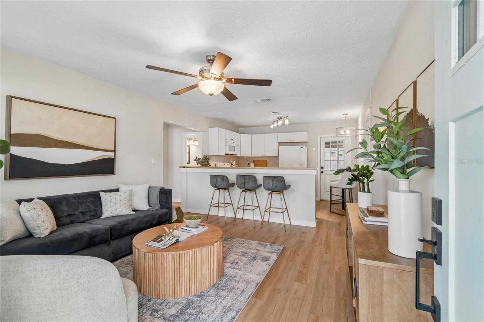 4001 W ROGERS AVE