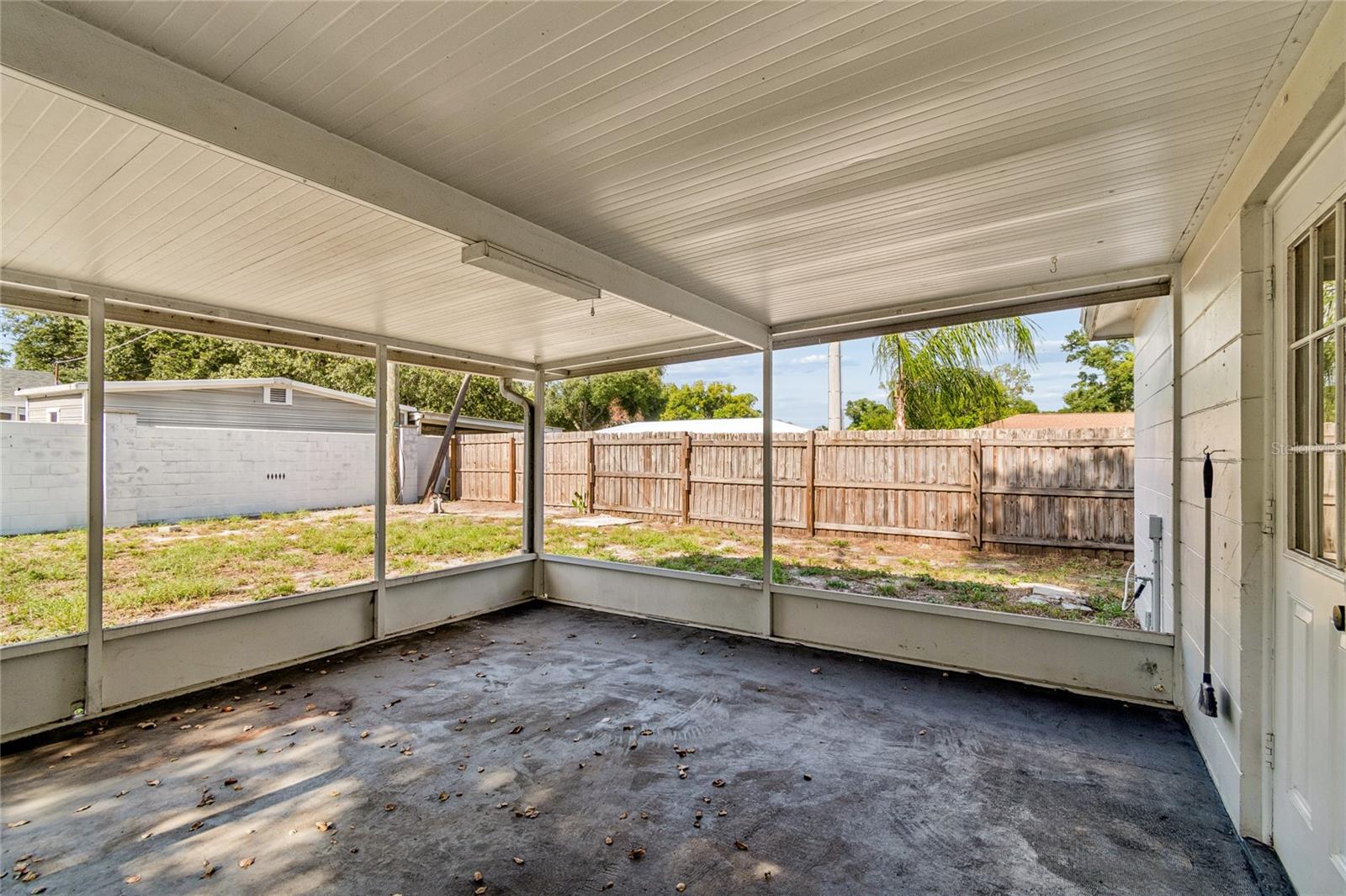 4001 W ROGERS AVE