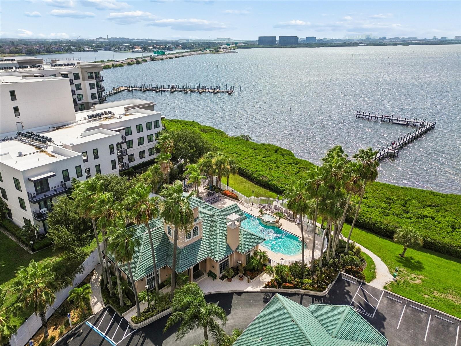 5211 BAY CLUB CIR