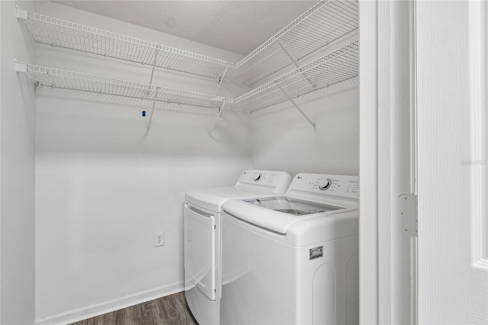 5211 BAY CLUB CIR