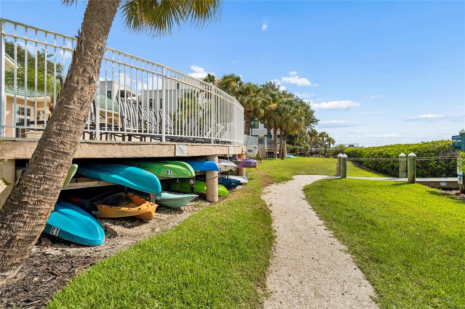 5211 BAY CLUB CIR