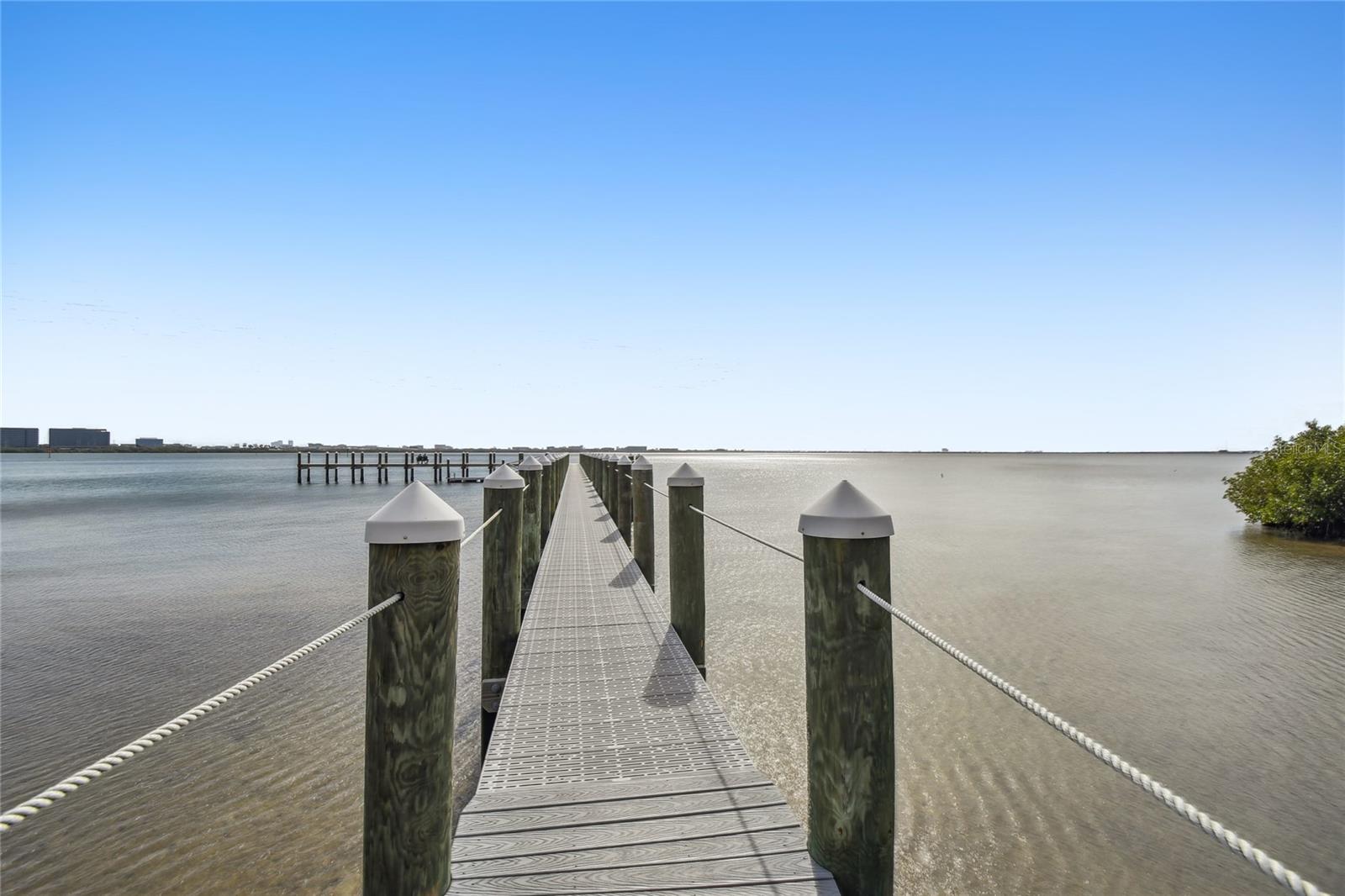 5211 BAY CLUB CIR