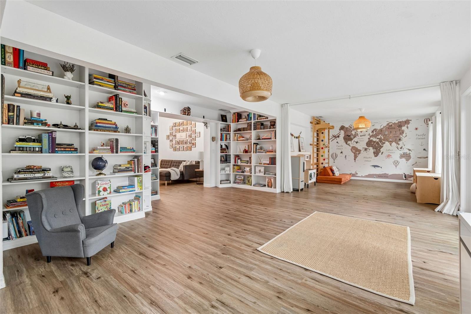 3607 LITHIA RIDGE BLVD