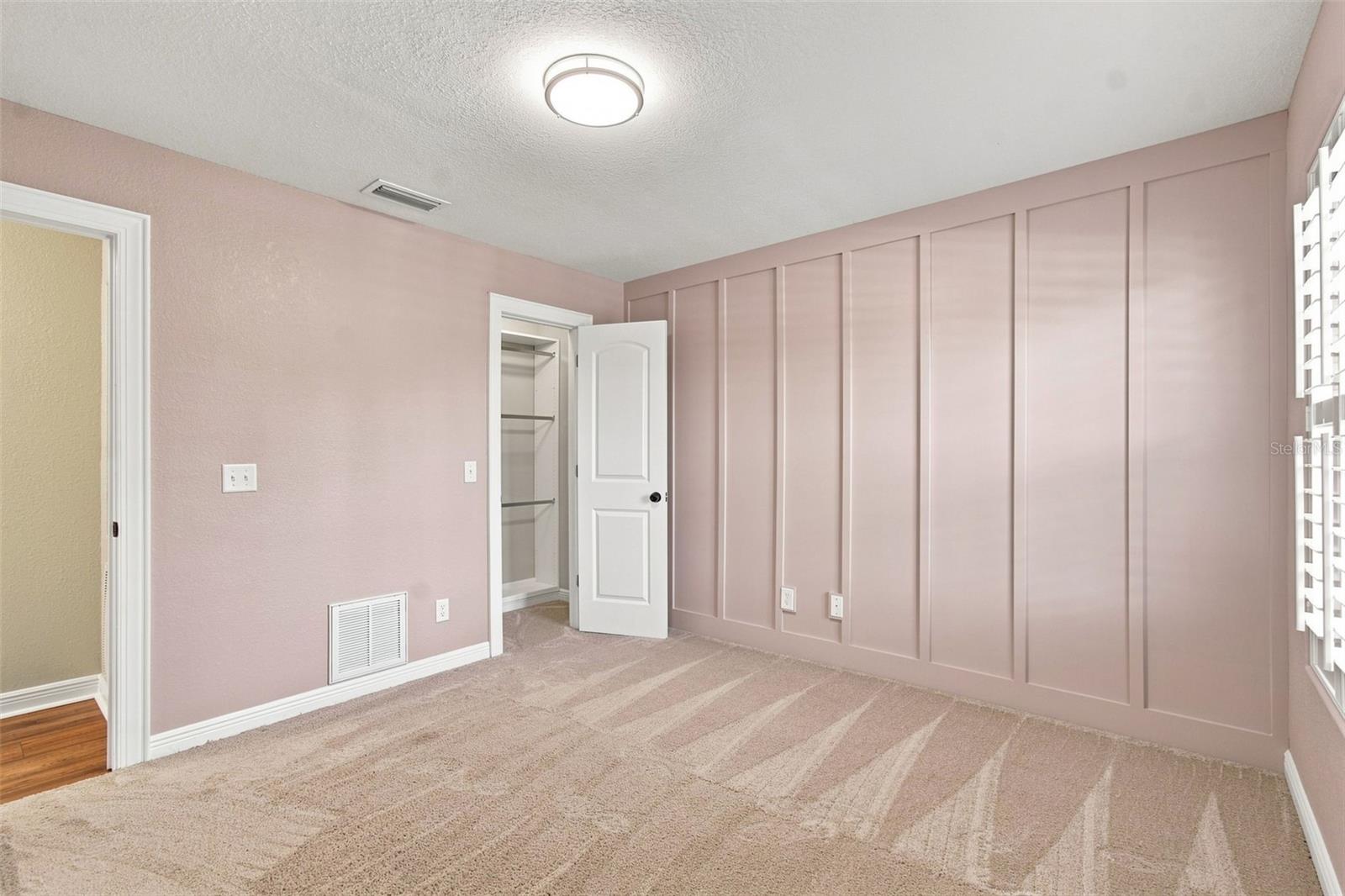 1109 S PINE LAKE DR