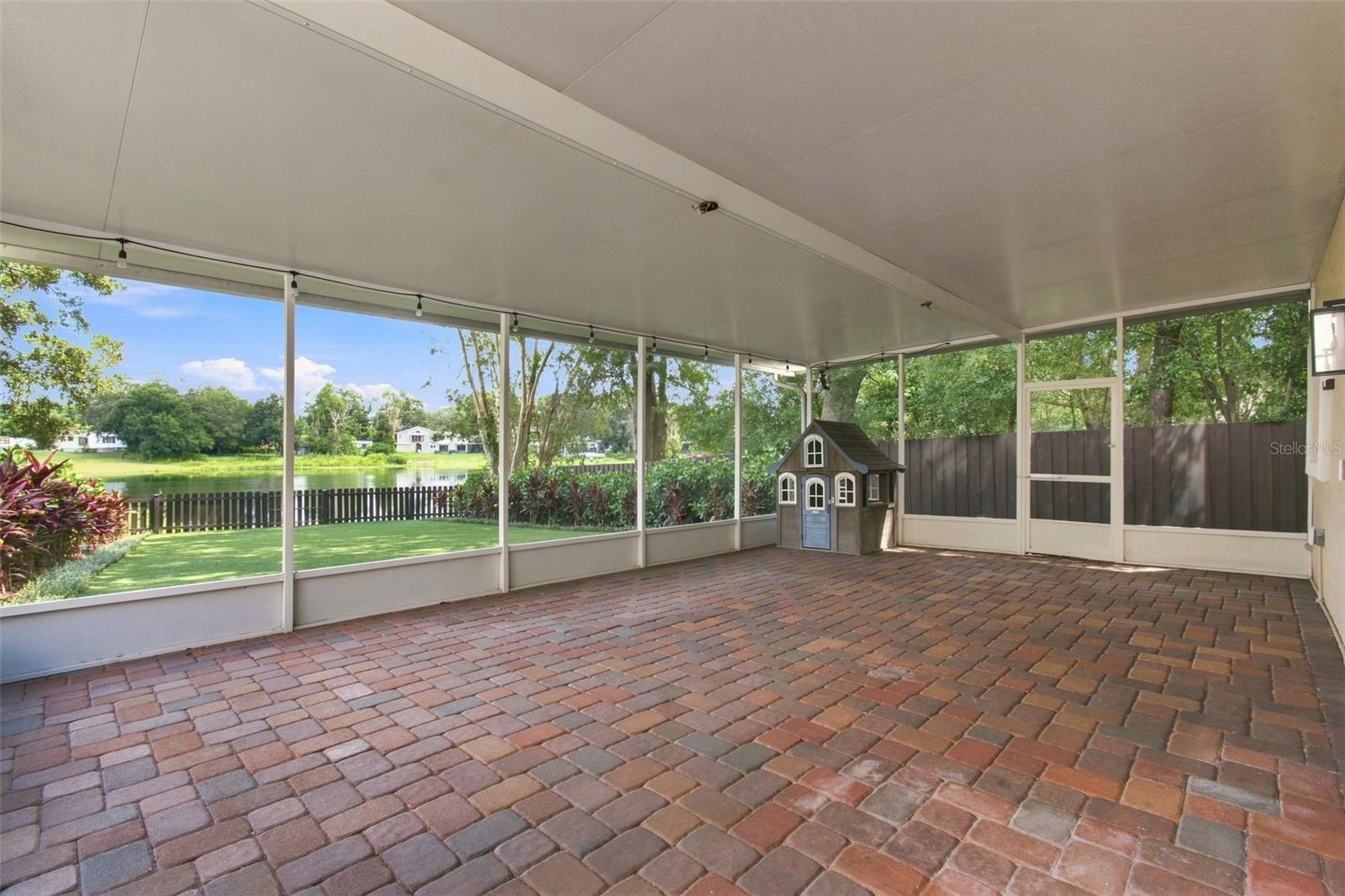 1109 S PINE LAKE DR