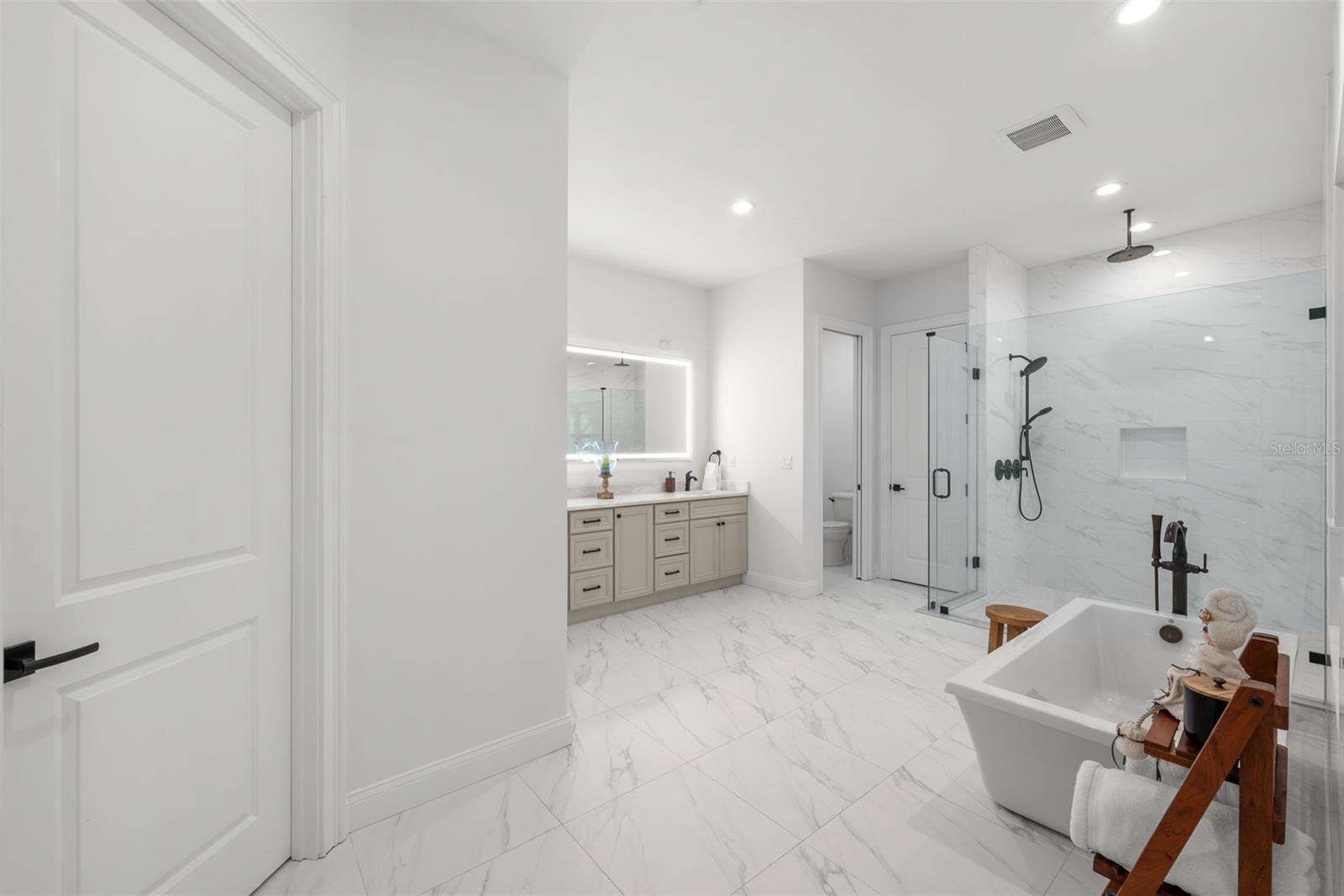 3111 JOHN MOORE RD