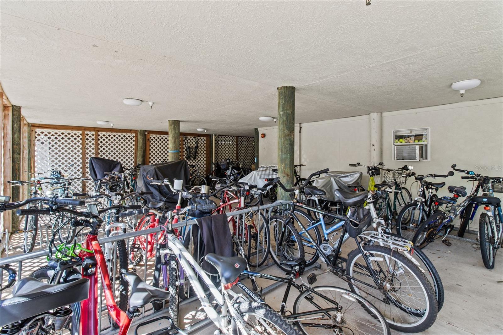 1515 PINELLAS BAYWAY S #65
