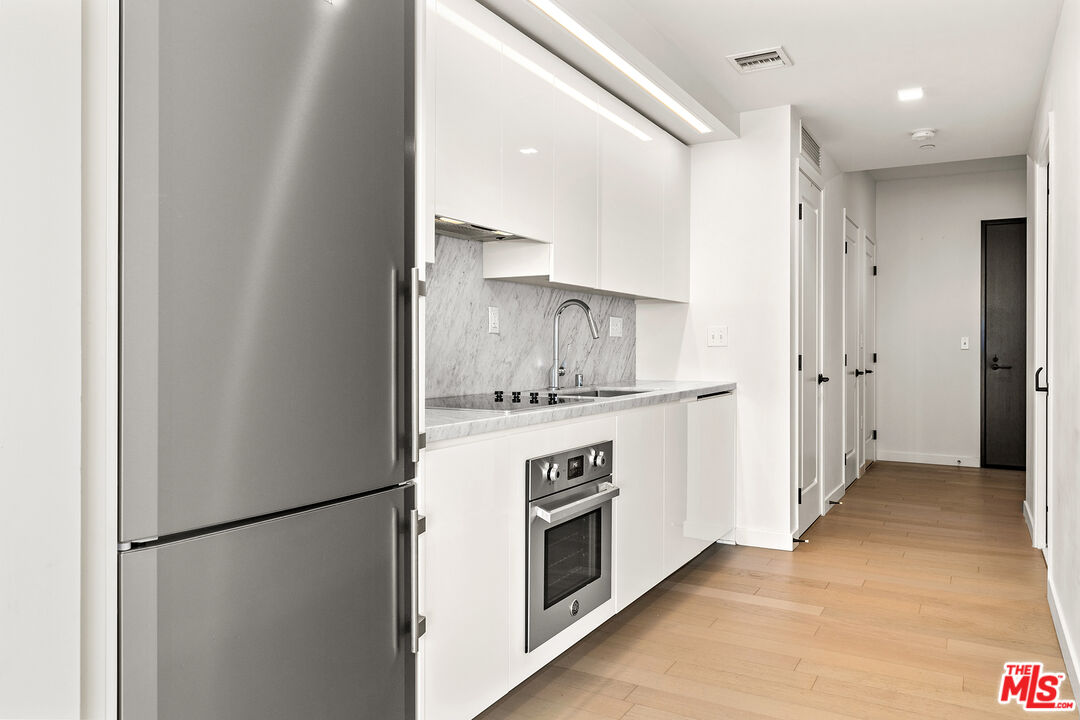 1050 S Grand Ave Unit: 1405