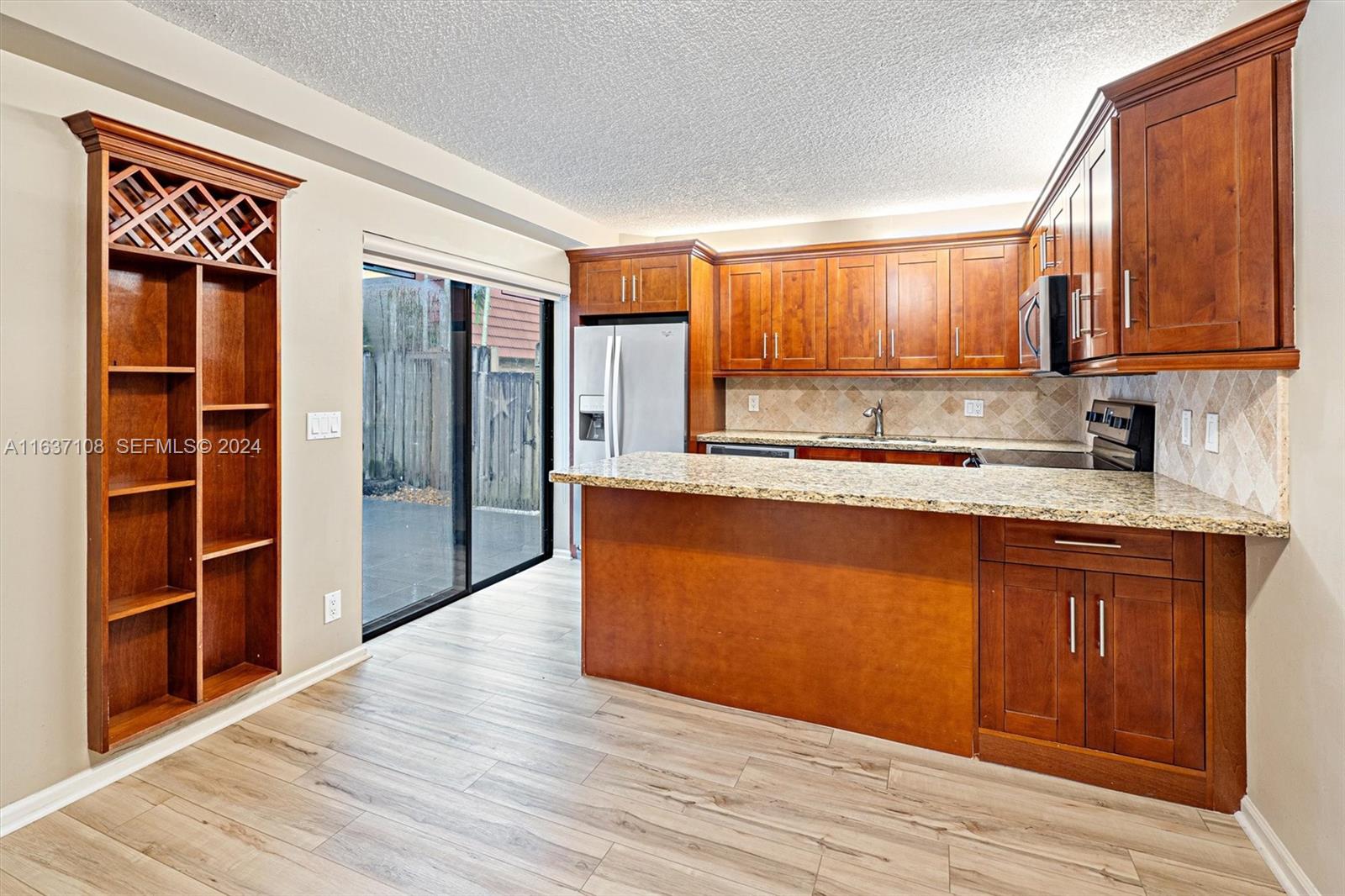 9905 NW 6th Place