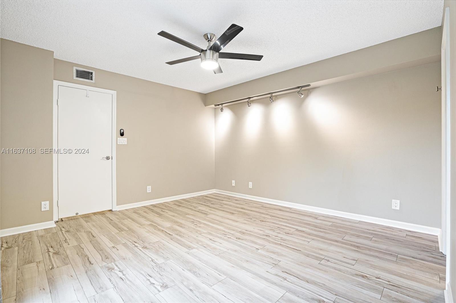 9905 NW 6th Place