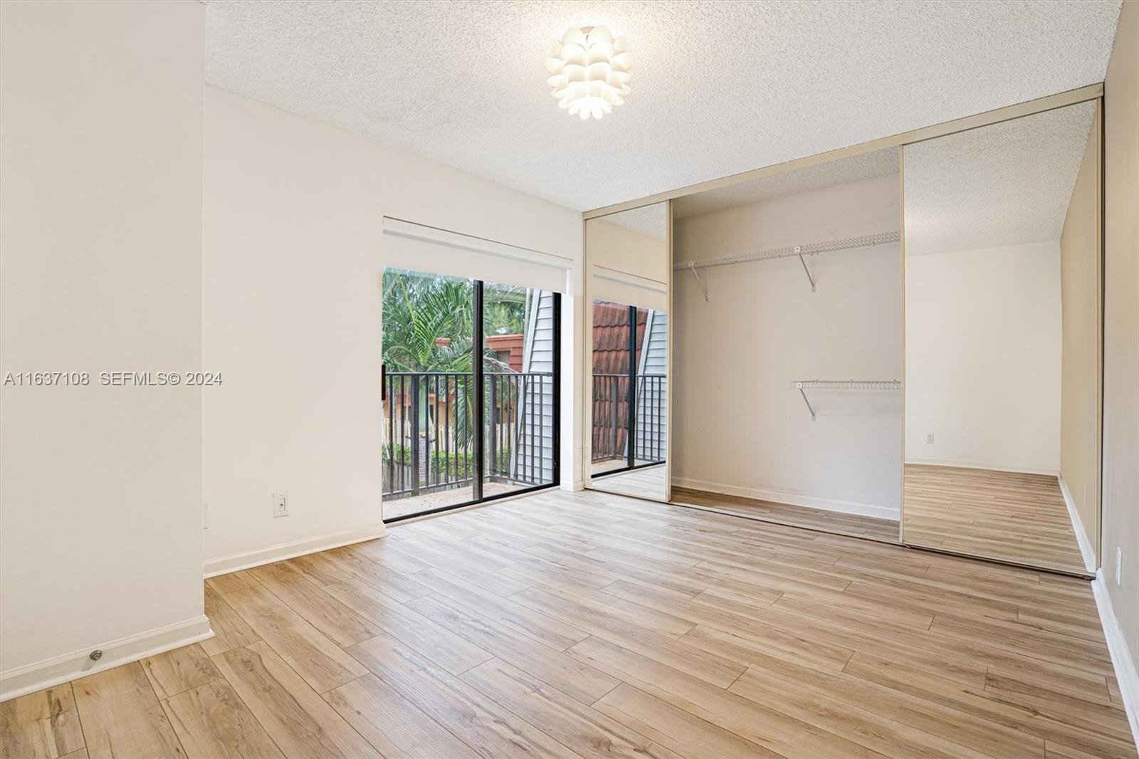9905 NW 6th Place