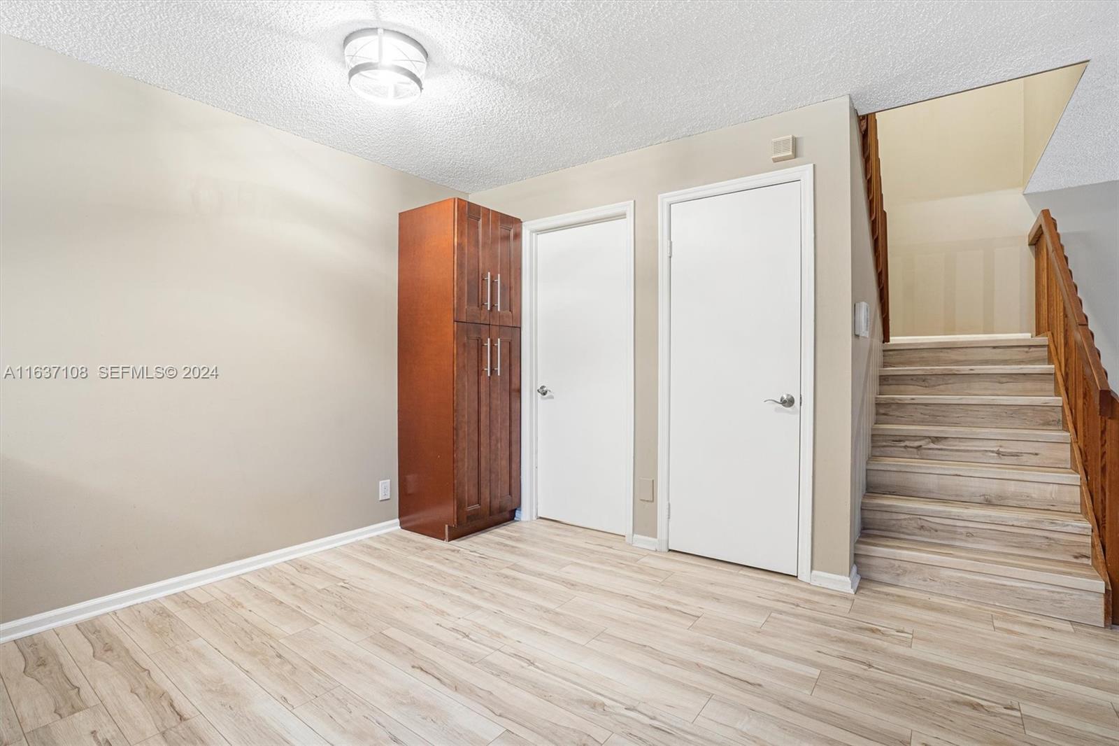 9905 NW 6th Place