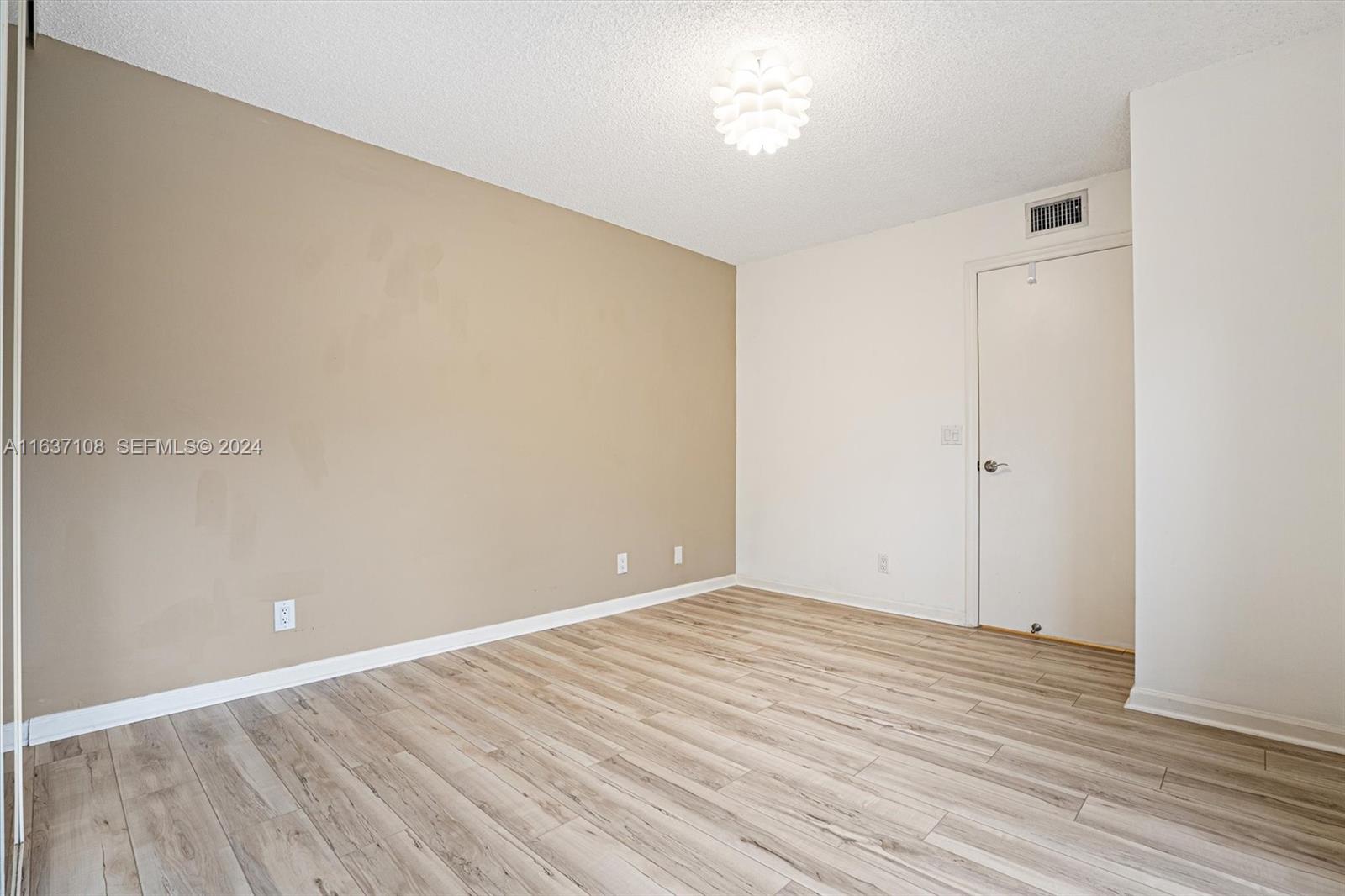 9905 NW 6th Place