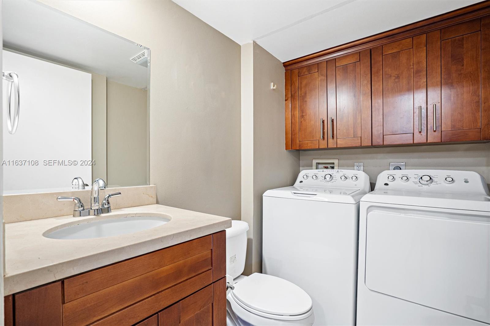 9905 NW 6th Place