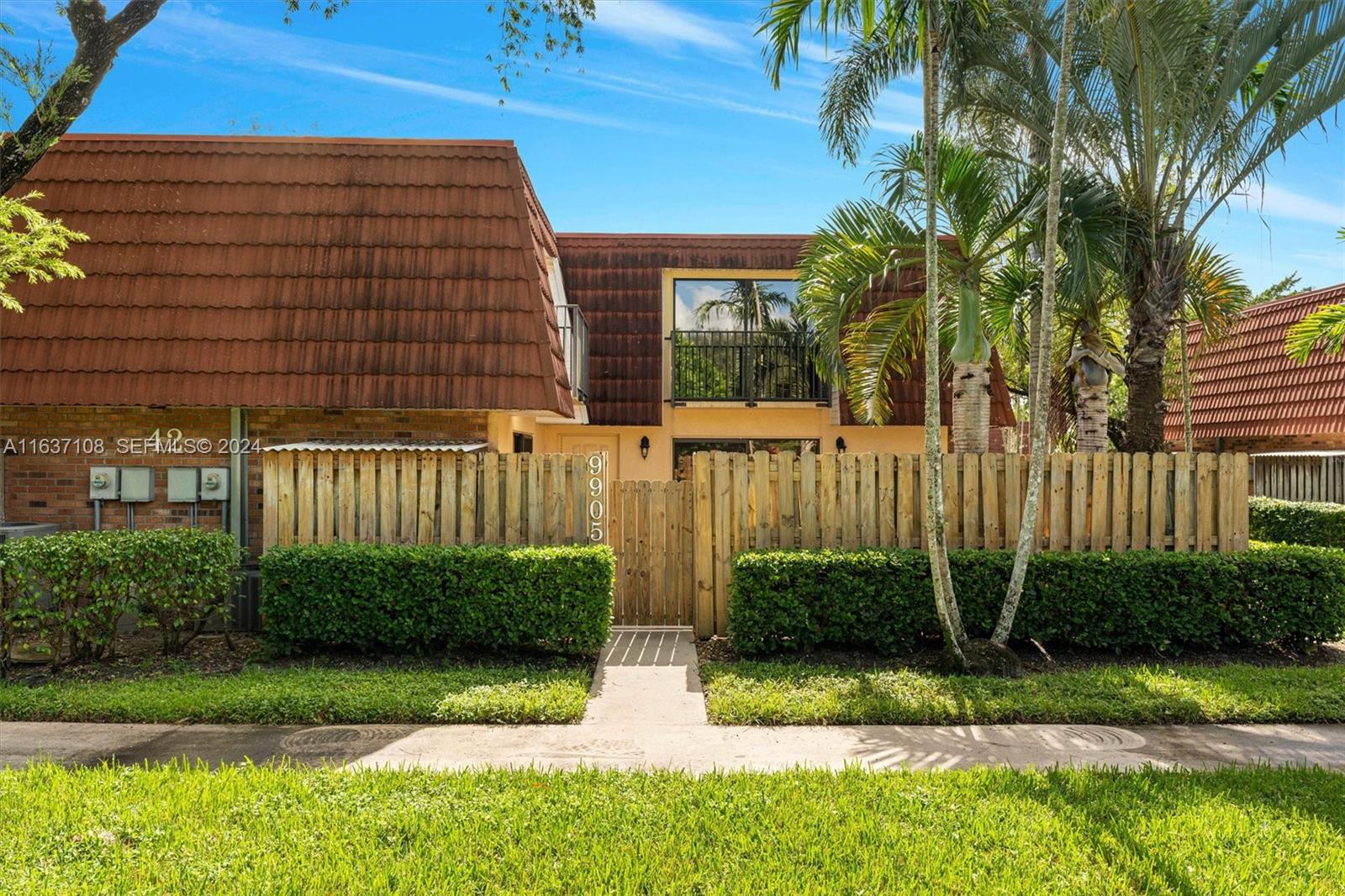 9905 NW 6th Place