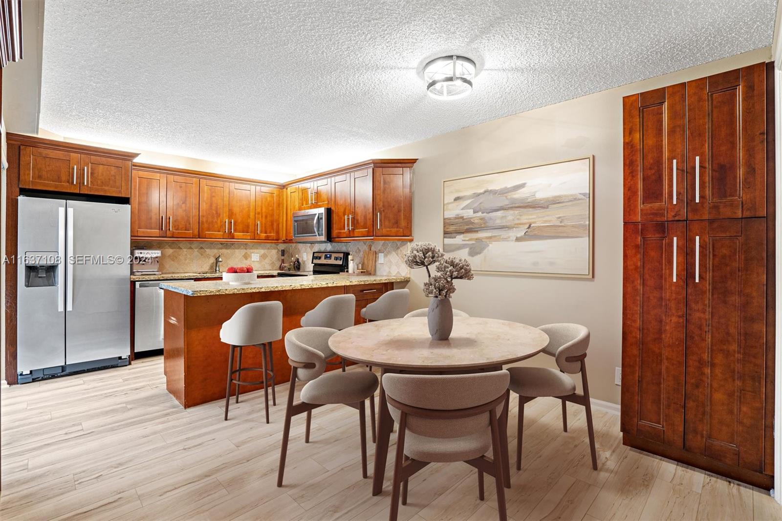 9905 NW 6th Place