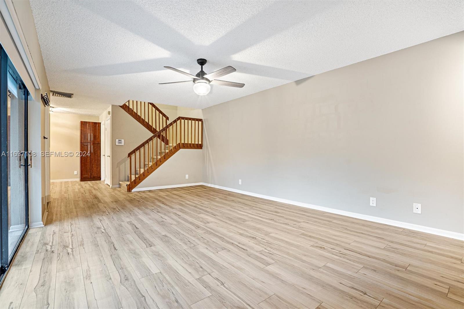 9905 NW 6th Place