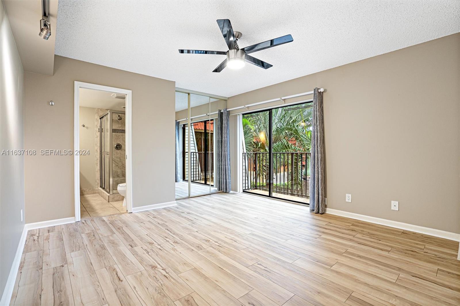 9905 NW 6th Place