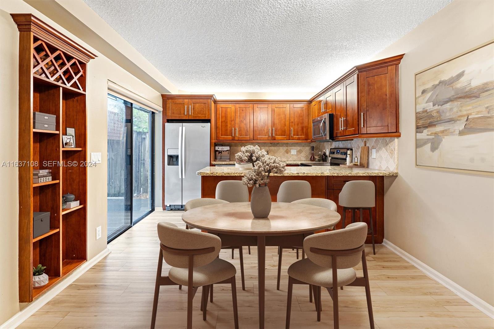 9905 NW 6th Place
