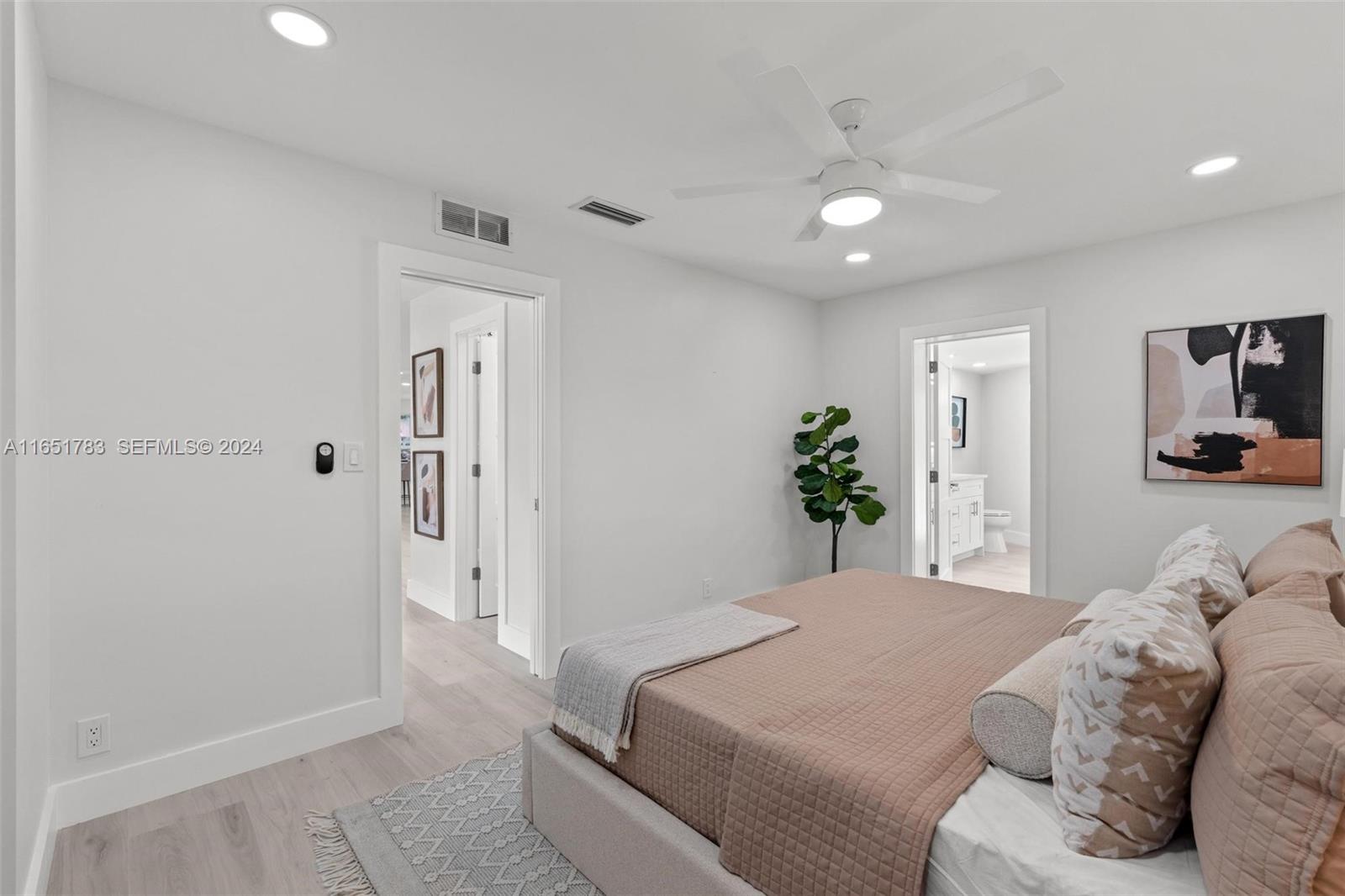 2871 NE 55th Court